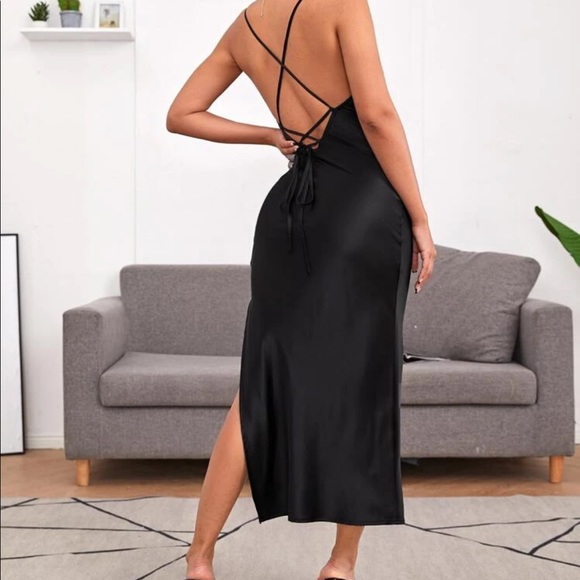 Boho crisscross open back split hem dress - Picture 6 of 9